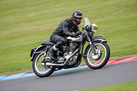 Vintage-motorcycle-club;eventdigitalimages;mallory-park;mallory-park-trackday-photographs;no-limits-trackdays;peter-wileman-photography;trackday-digital-images;trackday-photos;vmcc-festival-1000-bikes-photographs